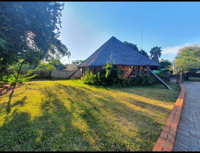 3 BEDROOM FREEHOLD FOR SALE IN BO-DORP